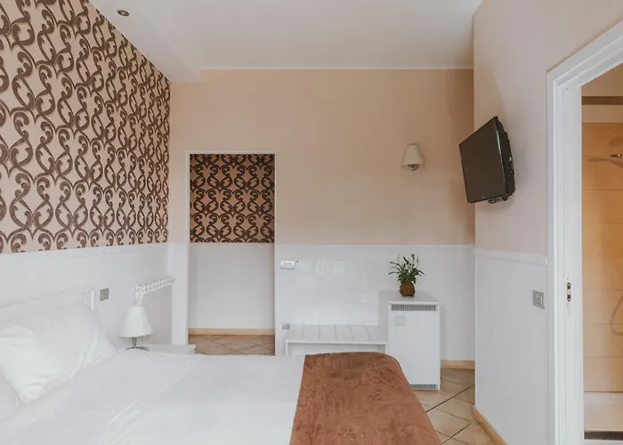 Residenza Il Giglio Πανσιόν 4*