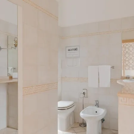 Residenza Il Giglio Pensionat 4*